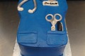 medical-uniform-cake